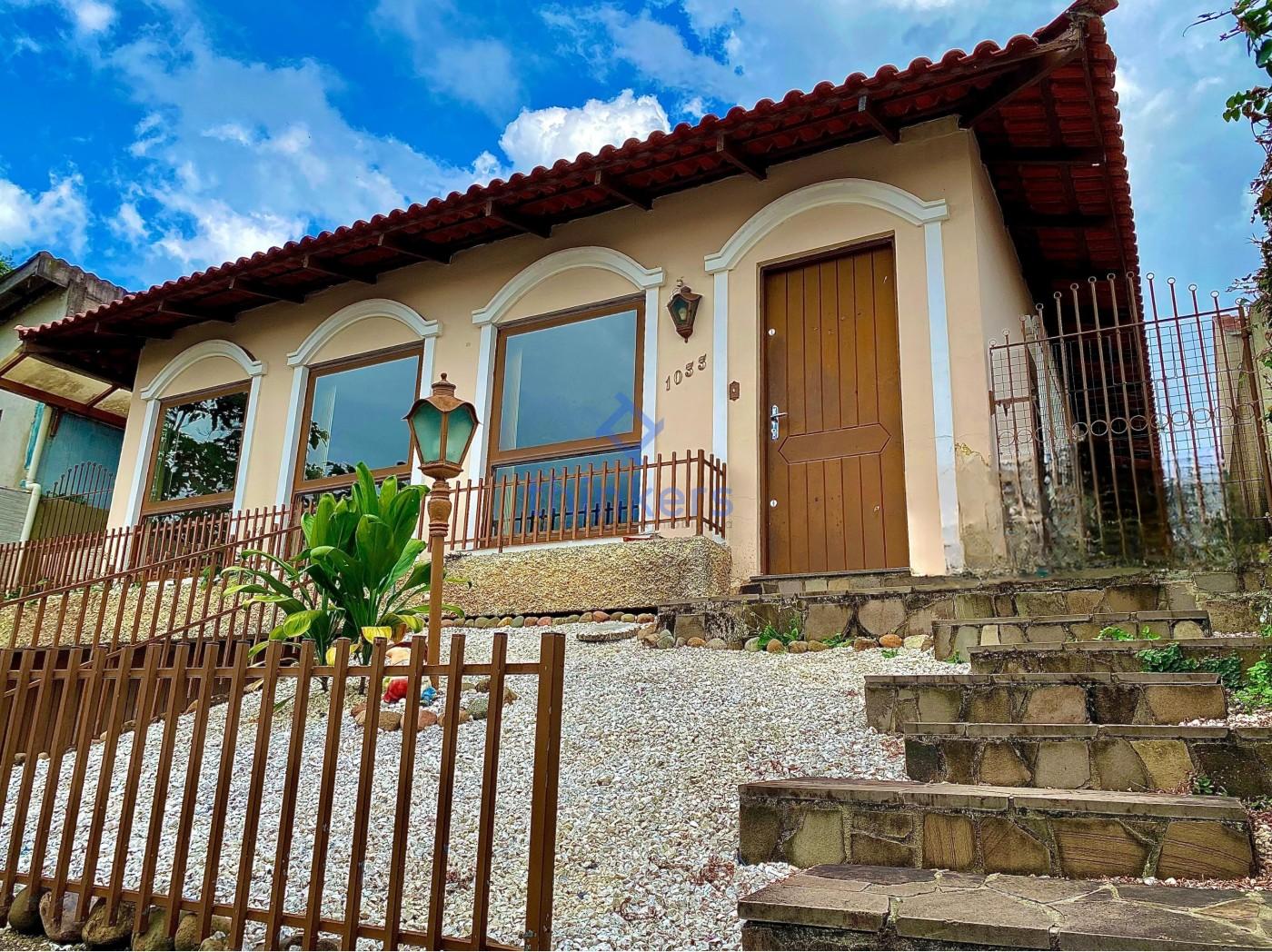 Casa para Venda - Curitiba, Santa Quitria, 4 dormitórios, 4 banheiros, 4 vagas