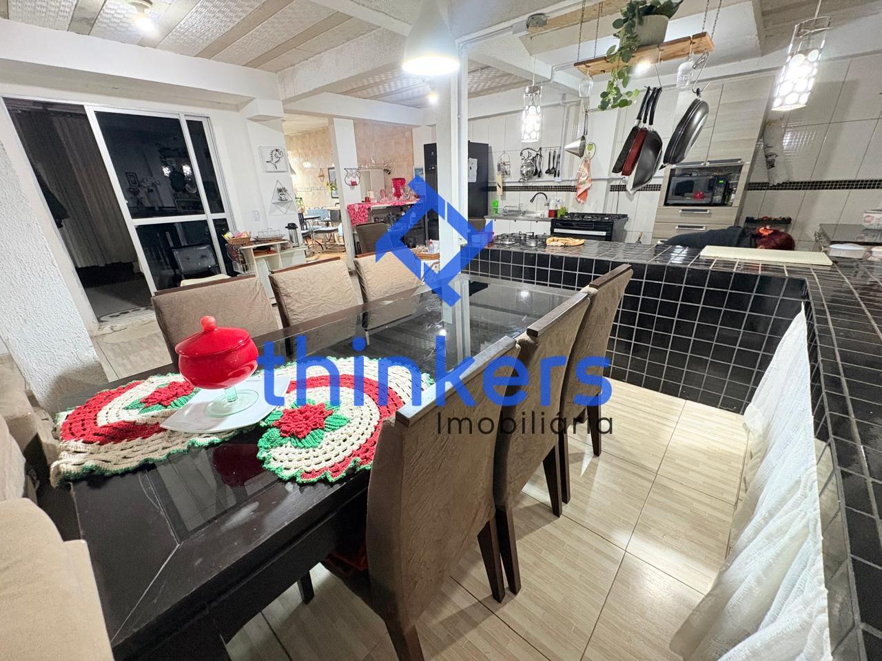 Casa para Venda - Curitiba, Cidade Industrial, 5 dormit&oacute;rios, 4 banheiros, 2 vagas